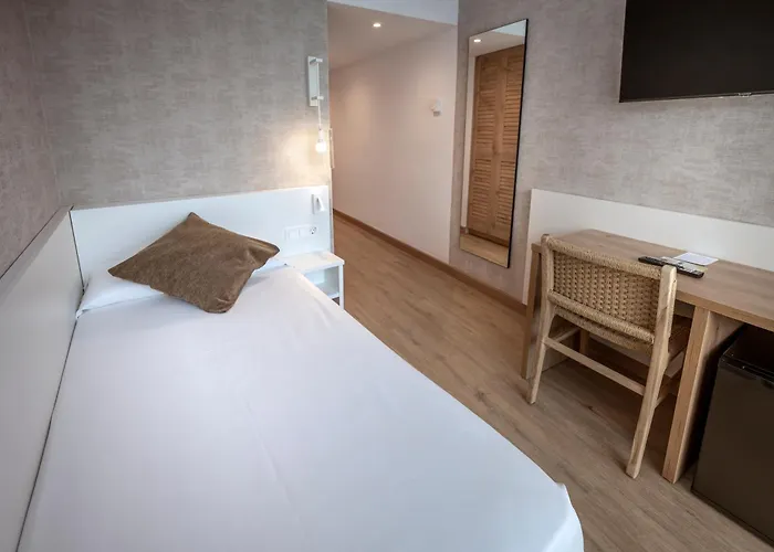 فندق Ght Costa Brava & 3*